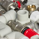 Soupape de trop-plein avec raccords