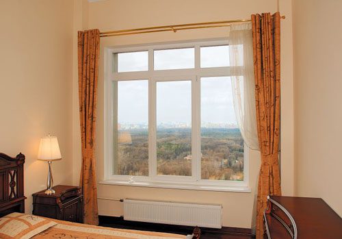 Fenêtres en plastique avec imposte