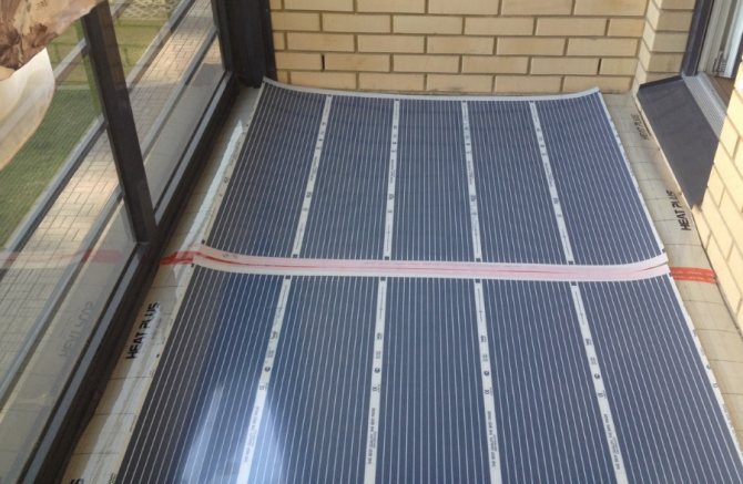 Chauffage au sol électrique à film sur le balcon