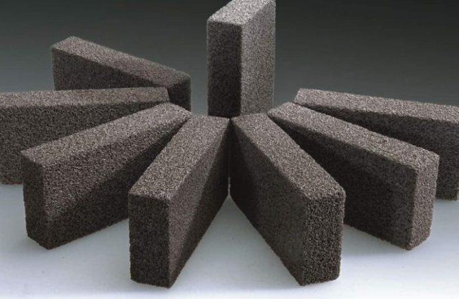 Pourquoi les souris rongent-elles la mousse de polystyrène?