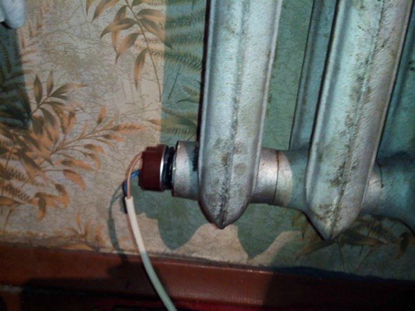 Connexion à une batterie en fonte