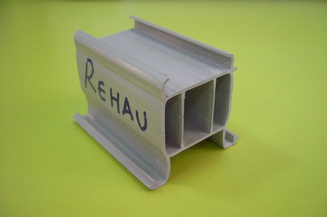 profil de support de fenêtre pvc rehau