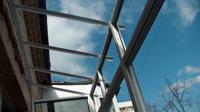 Polycarbonate sur le balcon