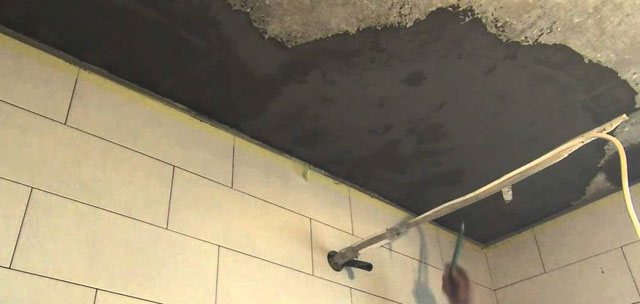 le plafond du balcon en panneaux pvc - étanchéité