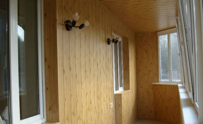 Plafond à faire soi-même sur le balcon: de quoi faire des photos et des vidéos