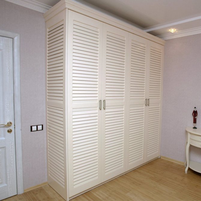 Avantages des portes à persiennes