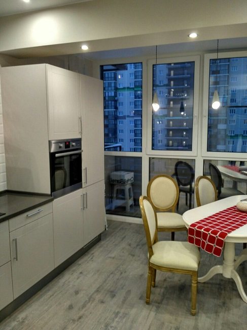 l'avantage de remplacer par un vitrage chaud