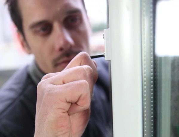 Si un défaut d'usine est détecté, vous devez contacter les spécialistes de l'entreprise pour recevoir une compensation