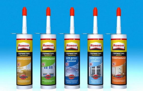 L'utilisation de mastic dans la construction d'une unité de verre