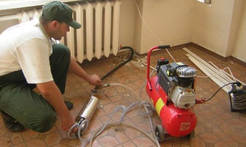 Rinçage et remplissage des tuyaux avec de l'antigel