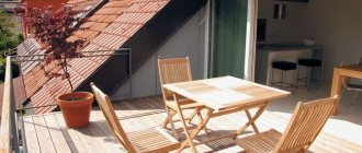 grand balcon mansardé