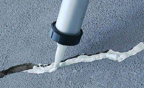 Le balcon fuit d'en haut: que faire