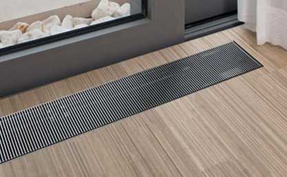 Les radiateurs de sol sont les plus bas possible