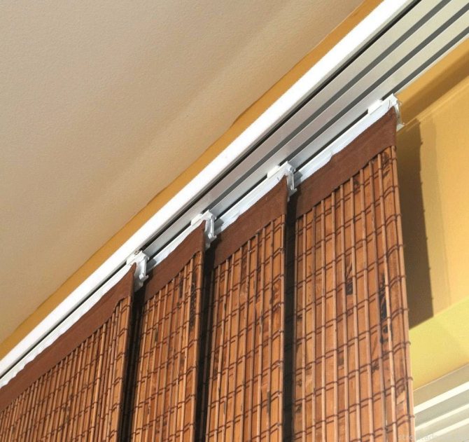 Rideaux coulissants en bambou pour balcon ou loggia