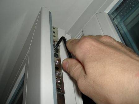 Variétés de loquets pour portes de balcon en plastique