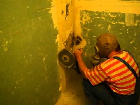 Plomberie dans la salle de bain et les toilettes