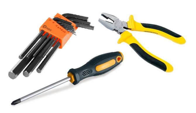 Réglage de la porte du balcon en plastique