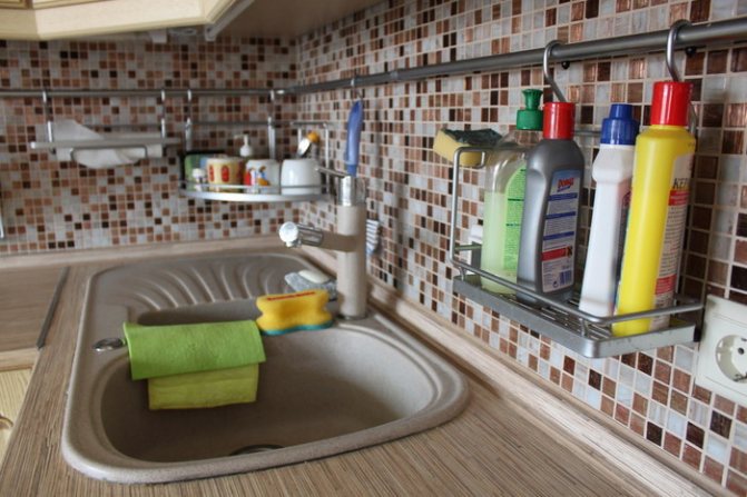 Le rail s'intégrera parfaitement à l'intérieur de n'importe quelle cuisine.