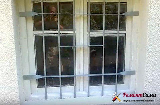 Grille sans cadre métallique extérieur