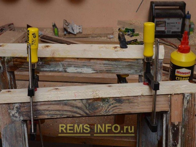 Restauration d'une fenêtre en bois - construction d'une imposte.