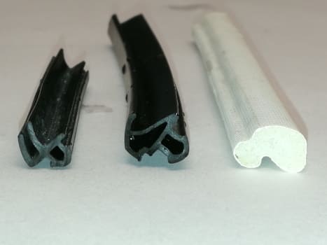 Joints de fenêtre les plus populaires: Rehau, KBE, Shlegel Q-Lon