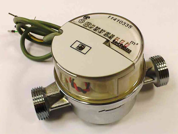 Compteurs pour chauffer les batteries dans une installation d'appartement de compteurs de chaleur