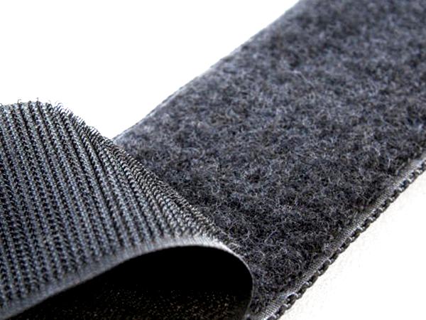 Maille de fenêtre en bois