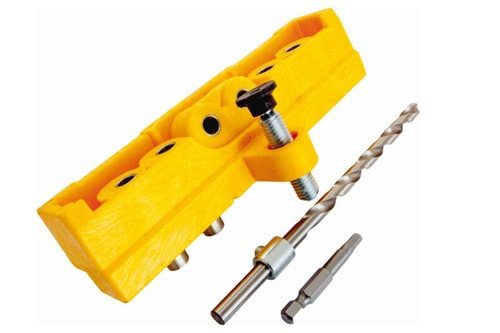 gabarit pour l'insertion des charnières à visser