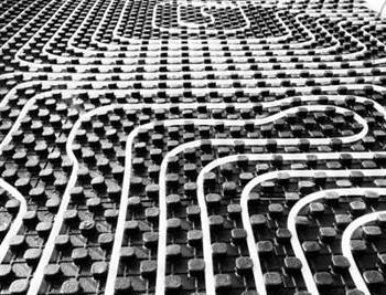 Système de chauffage avec des tuyaux en polypropylène