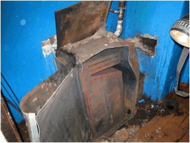 protection du circuit d'une chaudière à combustible solide contre la surchauffe