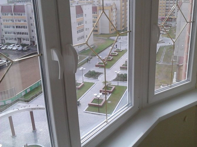 Shprossy et fausses reliures pour les variétés de fenêtres en PVC