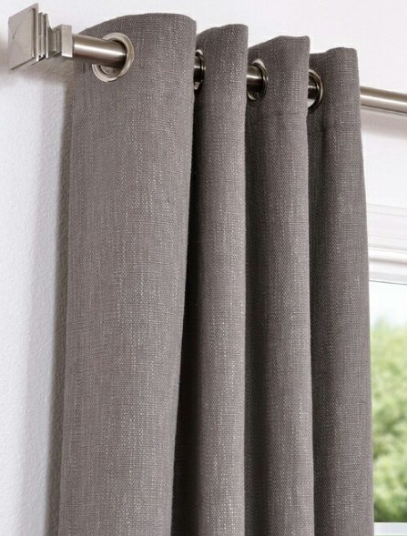 rideaux à faire soi-même sur œillets