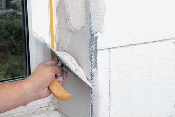 Plâtre de pente de fenêtre