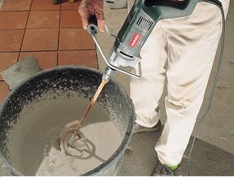 Plâtrage avec de la colle à carrelage: instructions vidéo à faire soi-même pour l'installation, est-il possible de plâtrer avec une telle composition, prix, photo