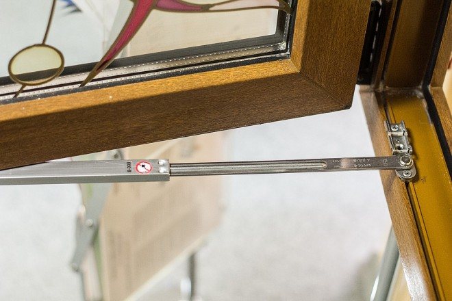 Dissimulé plus près