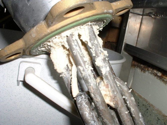 Une couche de tartre réduit la conductivité thermique de l'élément chauffant