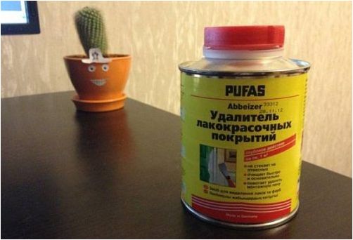 mélange de décapant de peinture data-flat-attr = yes