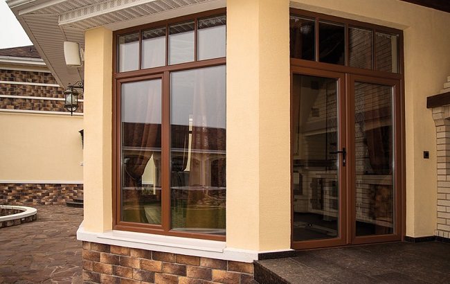 combinaison de couleur de fenêtres avec une façade