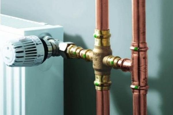 Assemblage de pièces en cuivre et en aluminium