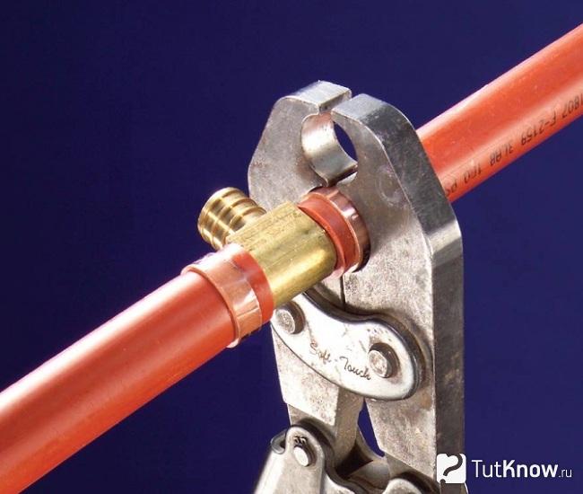 Raccordement des tuyaux XLPE