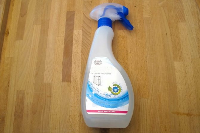Spray nettoyant pour vitres
