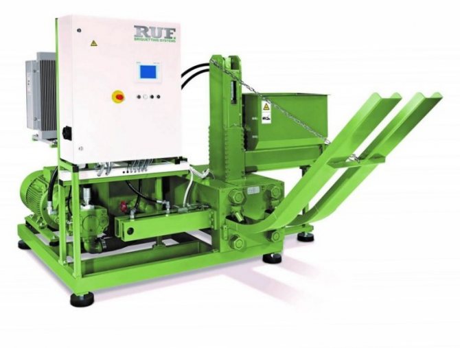 Machines industrielles artisanales pour la fabrication de briquettes à partir de sciure de bois