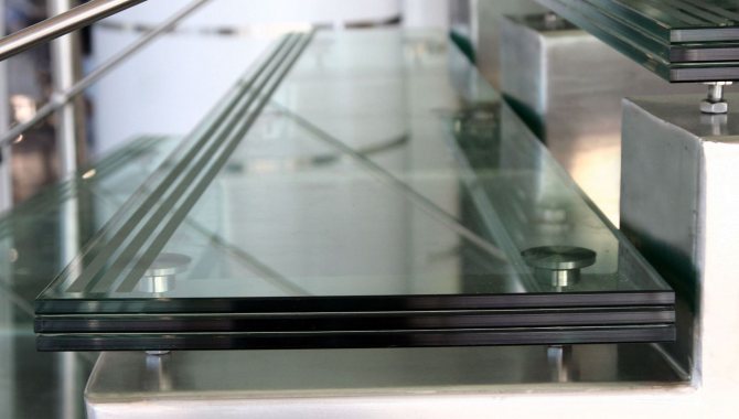 Fenêtres à double vitrage avec verre triplex