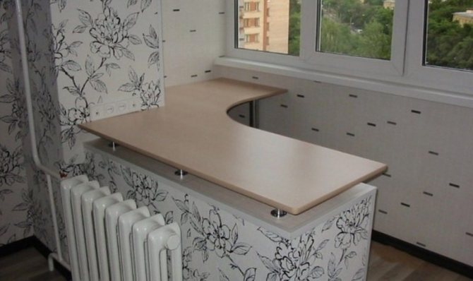 Le dessus de bar en aggloméré est à la fois léger et élégant, mais il craint l'humidité