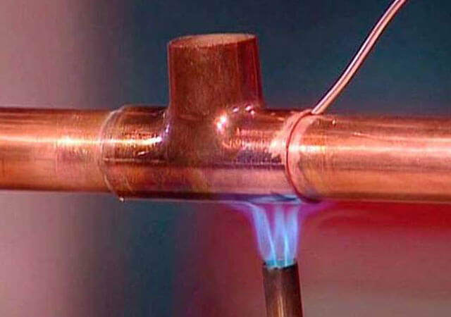 Assemblage de produits en cuivre et autres matériaux