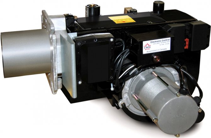 De l'air comprimé dans le brûleur est nécessaire pour préparer l'huile pour la combustion