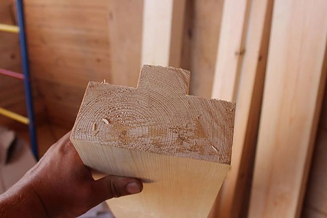 Siège en forme de T