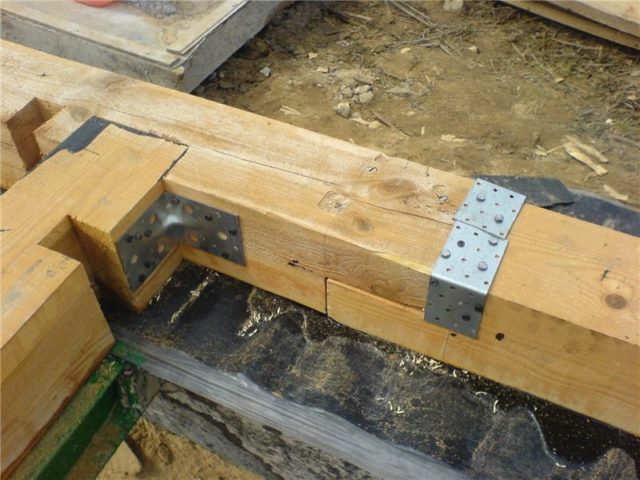 Serre à faire soi-même à partir de fenêtres en plastique: idées créatives de construction