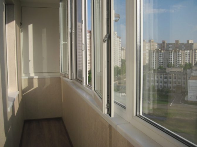 Avantages du vitrage de balcon chaleureux