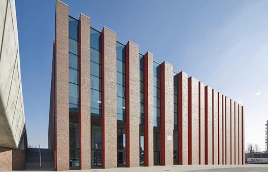 Vitrage chaleureux des façades